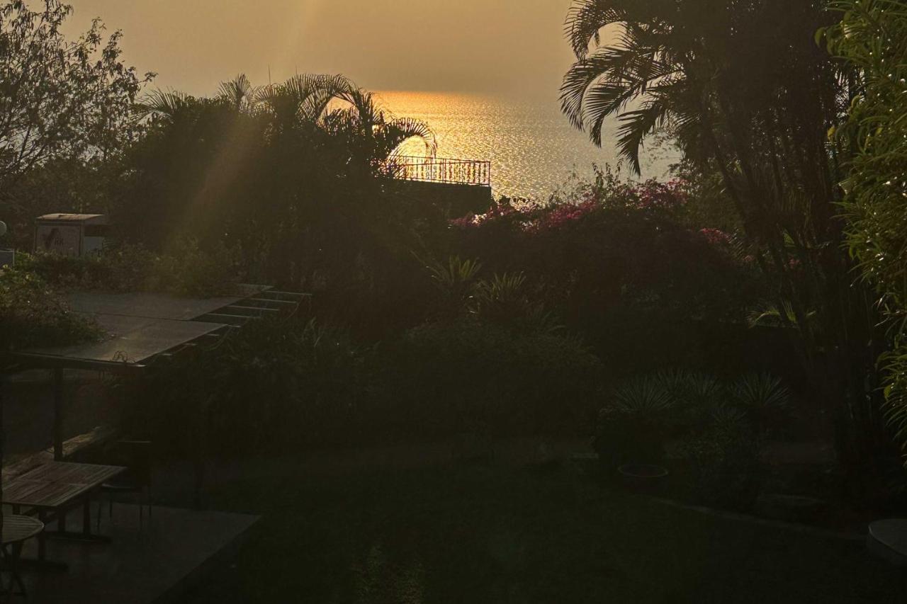 Oceanfront, Private Pool Villa, 2 Bed • Uttanbeach Holiday home