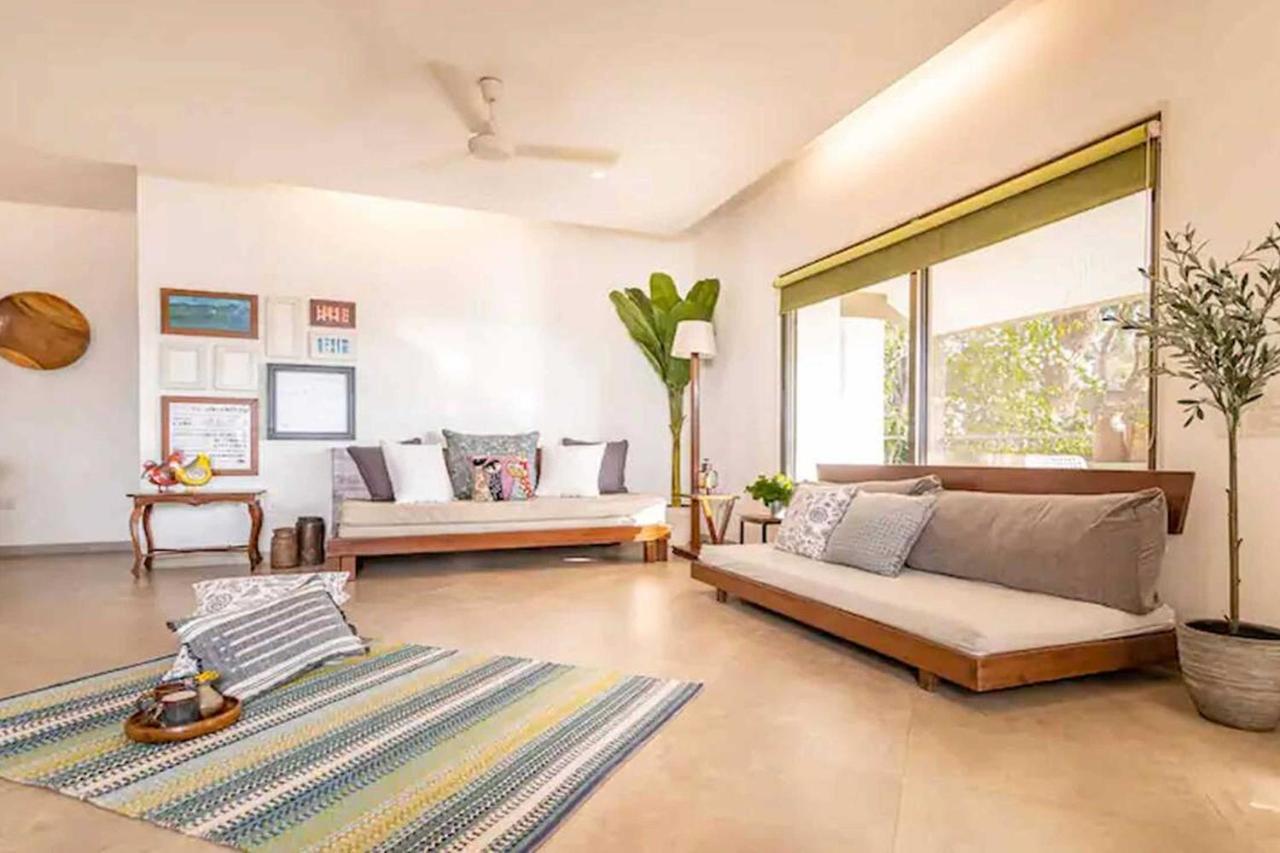 Oceanfront, Private Pool Villa, 2 Bed • Uttanbeach
