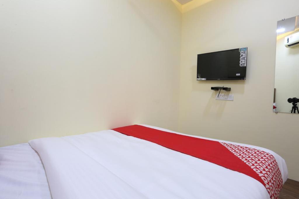 Crown Goregaon *