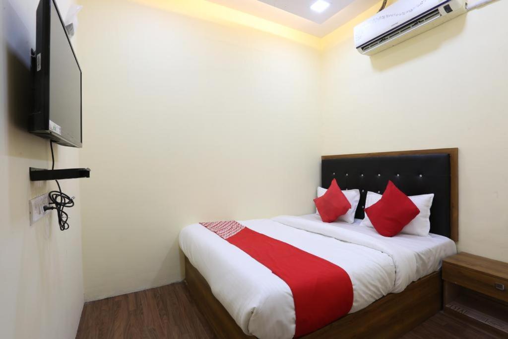Crown Goregaon *