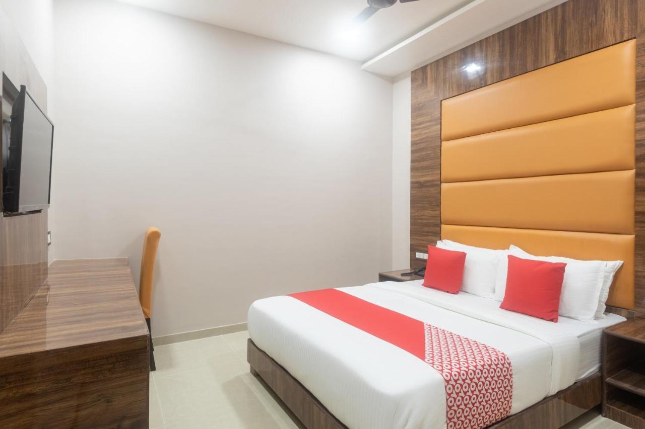 Blue Executive Near Chhatrapati Shivaji International Airport 3*