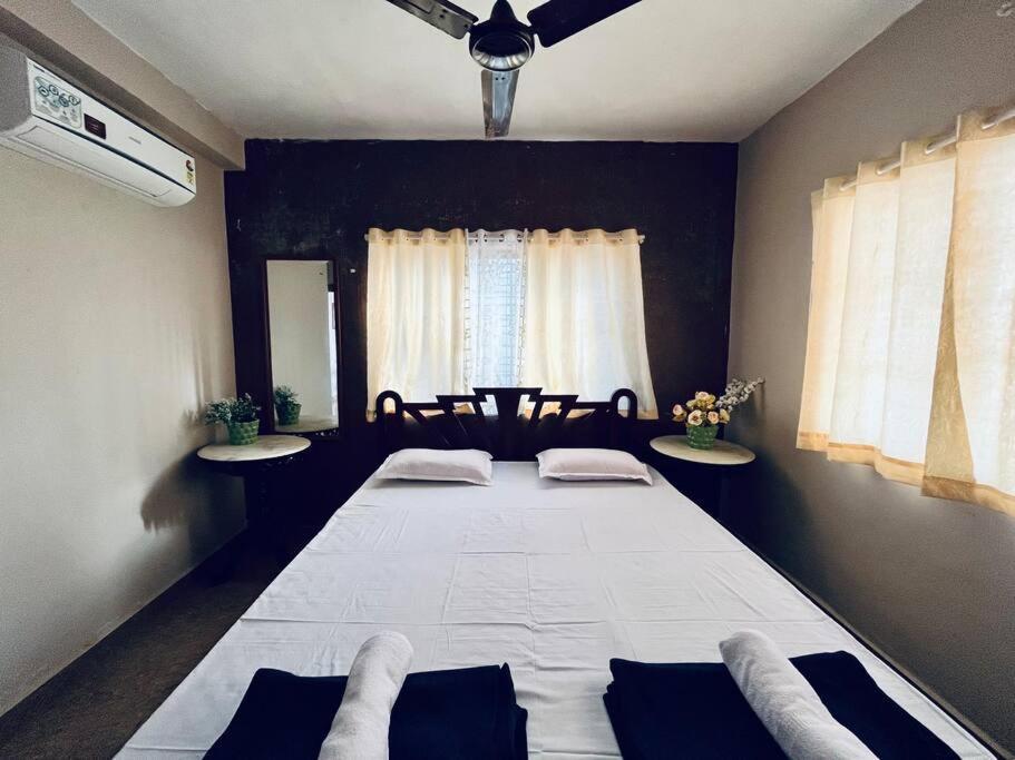 Anchors Away 2 Bhk Gorai Holiday home