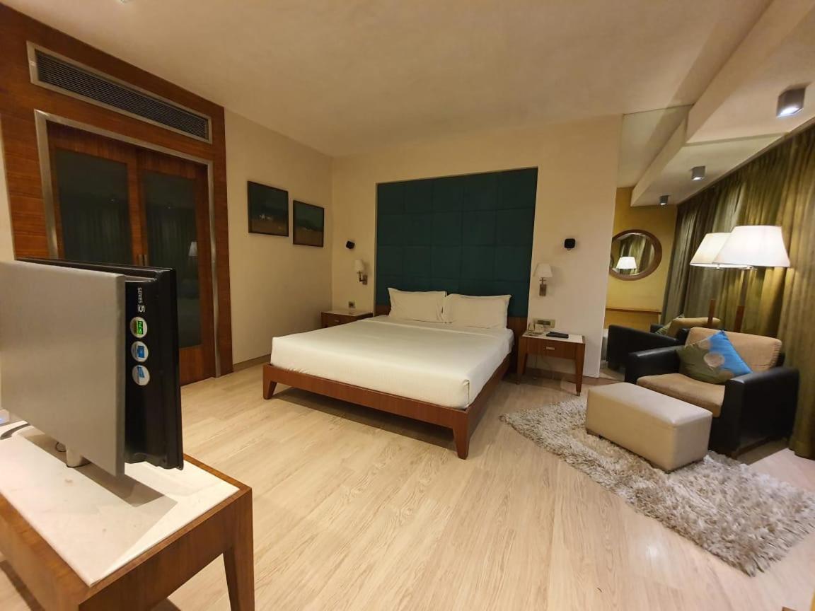 Hotel Mirage Hotel, International Airport