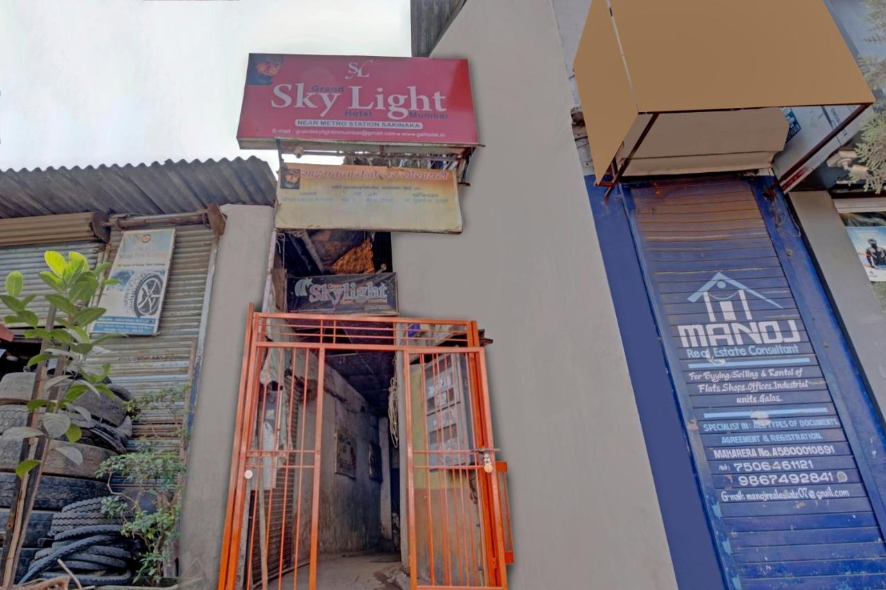 Spot On Grand Skylight Near Chhatrapati Shivaji International Airport Mumbai