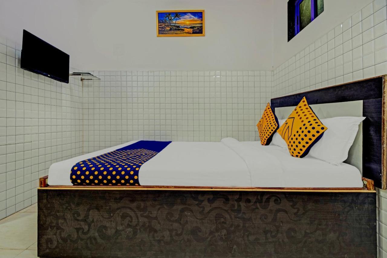 Spot On Grand Skylight Near Chhatrapati Shivaji International Airport Mumbai