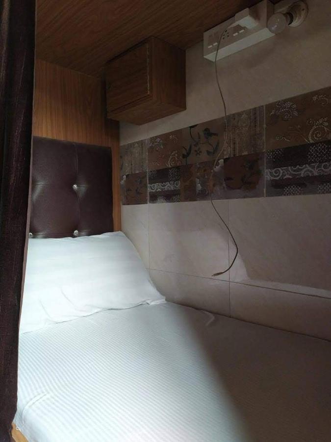 Sd Ac Deluxe Hostel