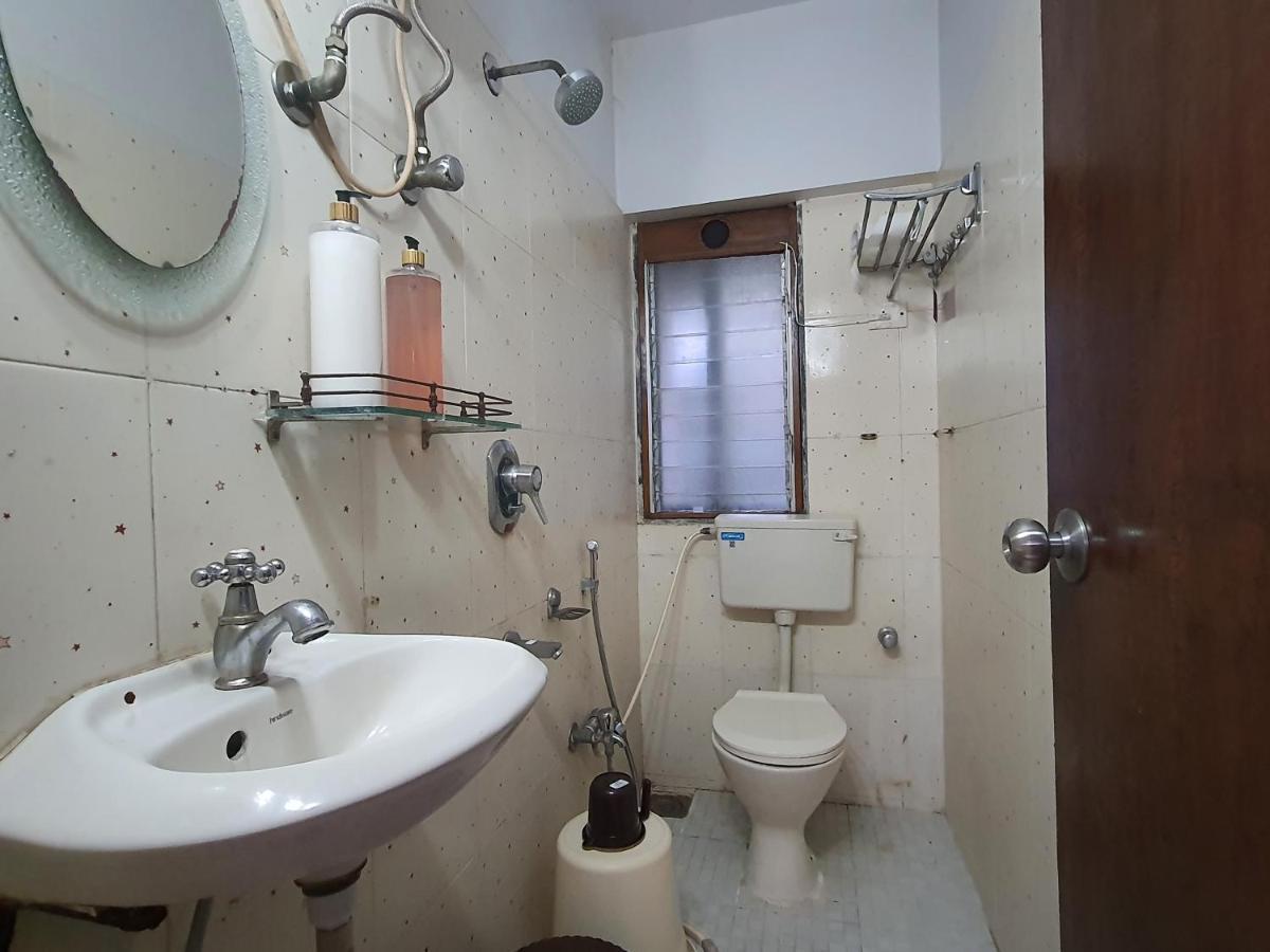 Osi Perry Cross Bandra West * Mumbai