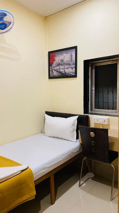 Casa Acomodação com café da manhã  Mumbai