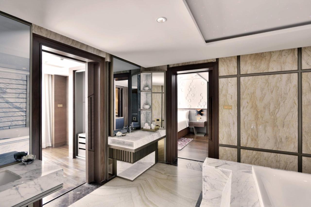 Jw Marriott Sahar Airport 5*