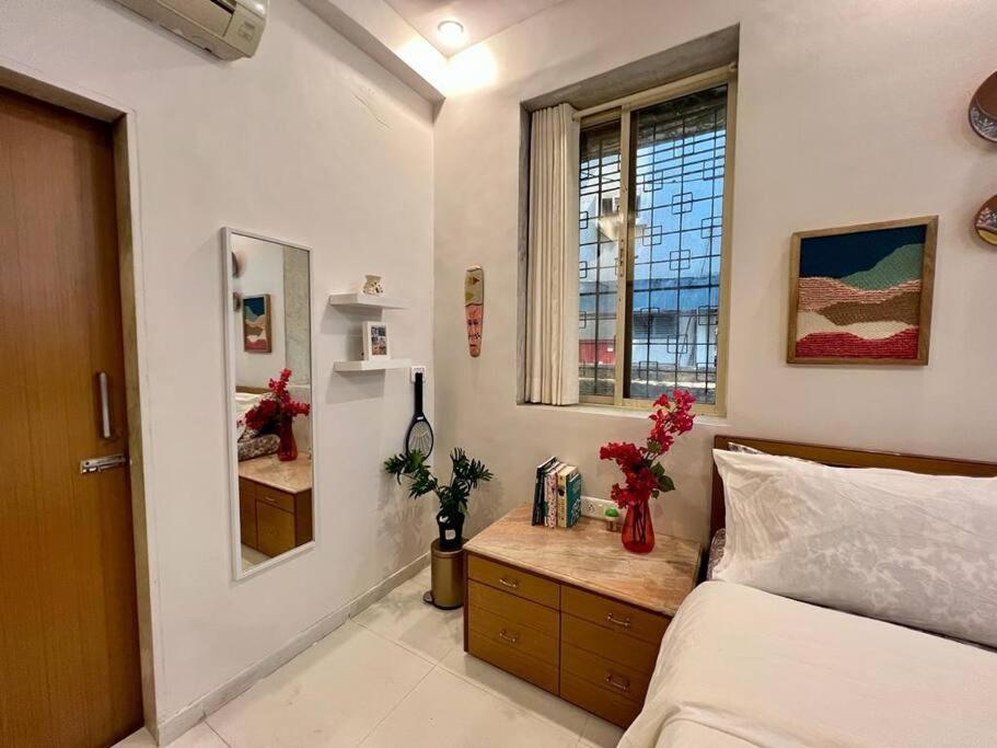 Arora Bhavan 1a, Khar West By Connekt Homes Apartment