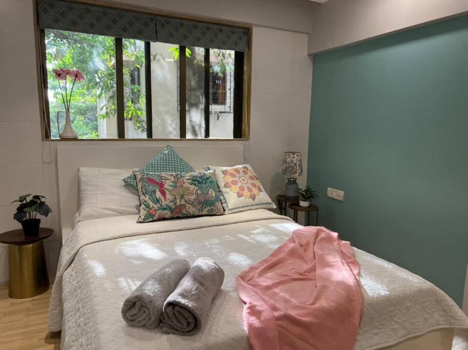 Sterling 102, Off Carter Road, Bandra West By Connekt Homes Mumbai
