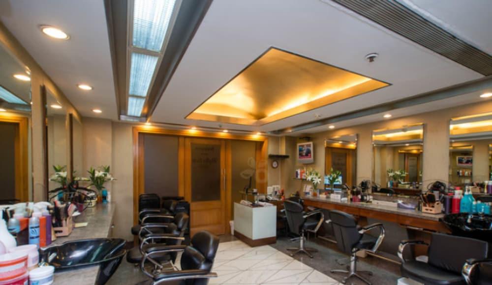 Ramada Plaza By Wyndham Palm Grove Hotel 5*