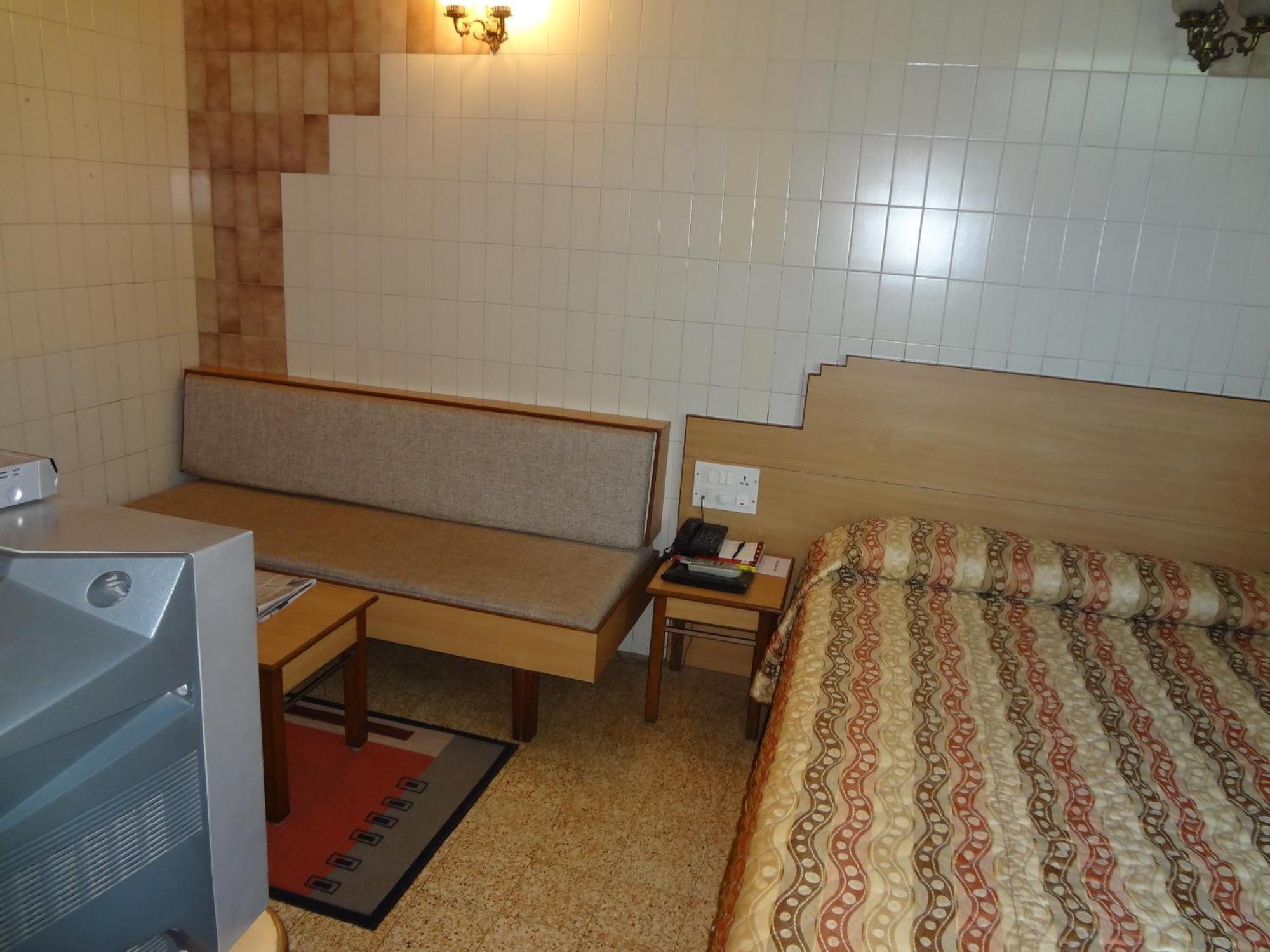 Hotel Chateau Windsor - Marine Drive 3*