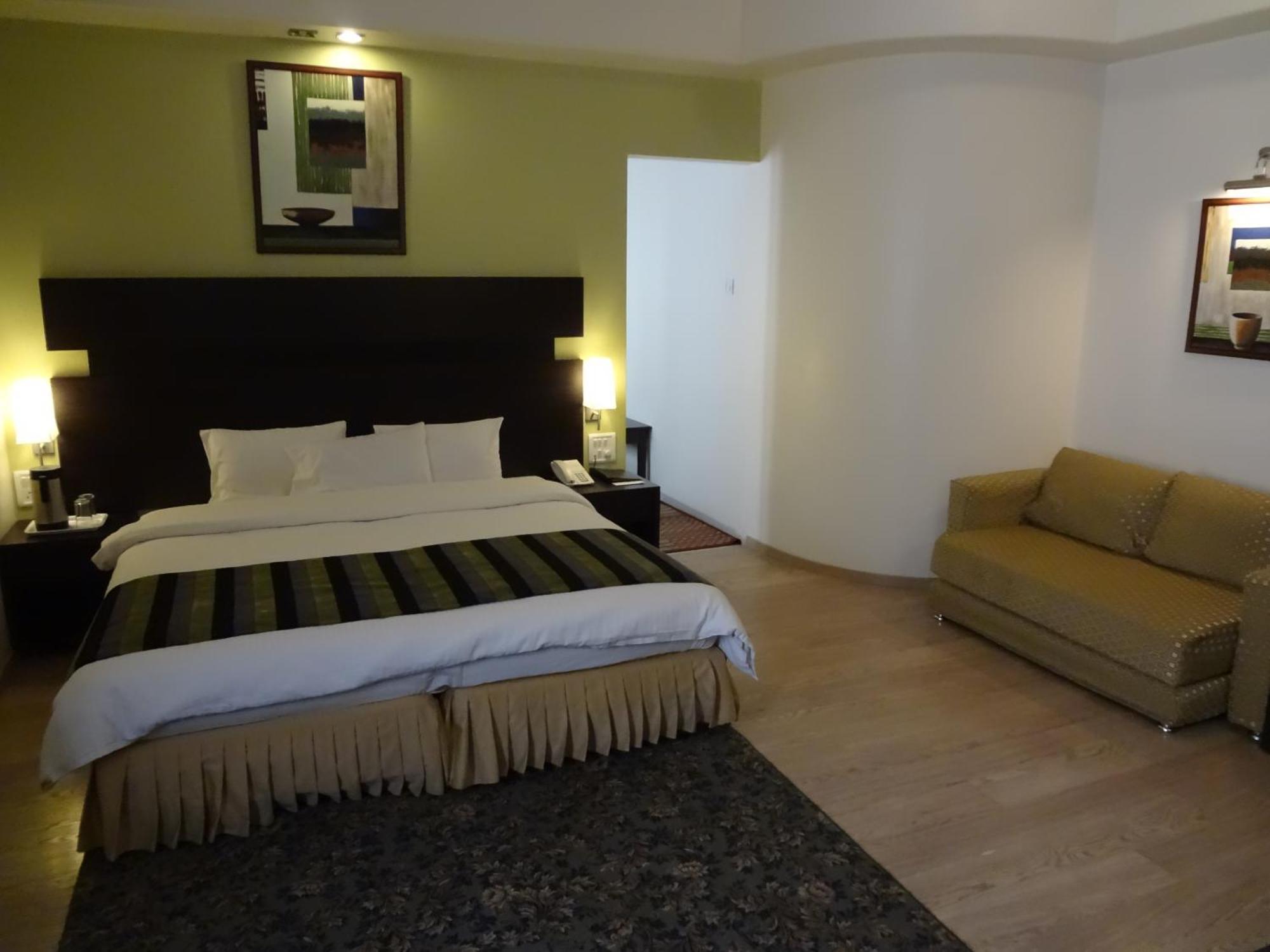 Chateau Windsor - Marine Drive Hotel 3*