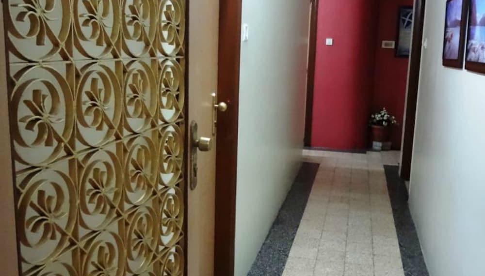 Chateau Windsor - Marine Drive Hotel 3*