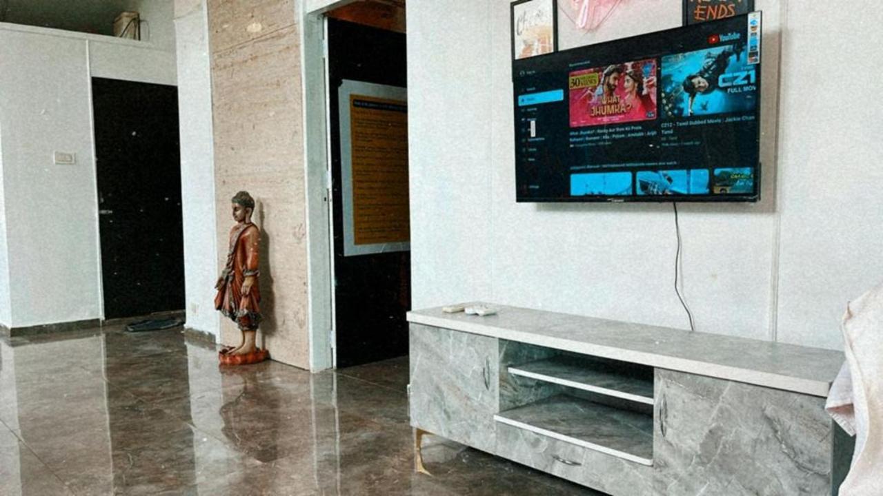 White House Goregaon Guest house