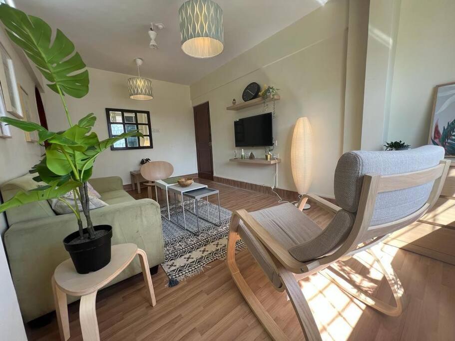 Mon Desire 5, Perry Cross Rd, Bandra West By Connekt Homes *