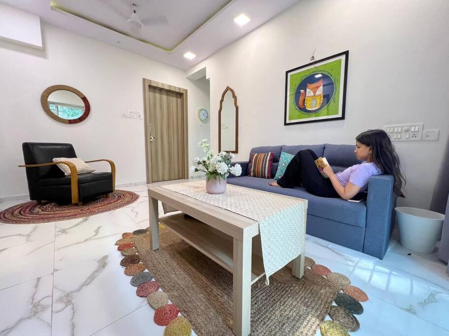 Apartment Jastcon, 19th Rd, Khar, Ambedkar Colony By Connekt Homes *