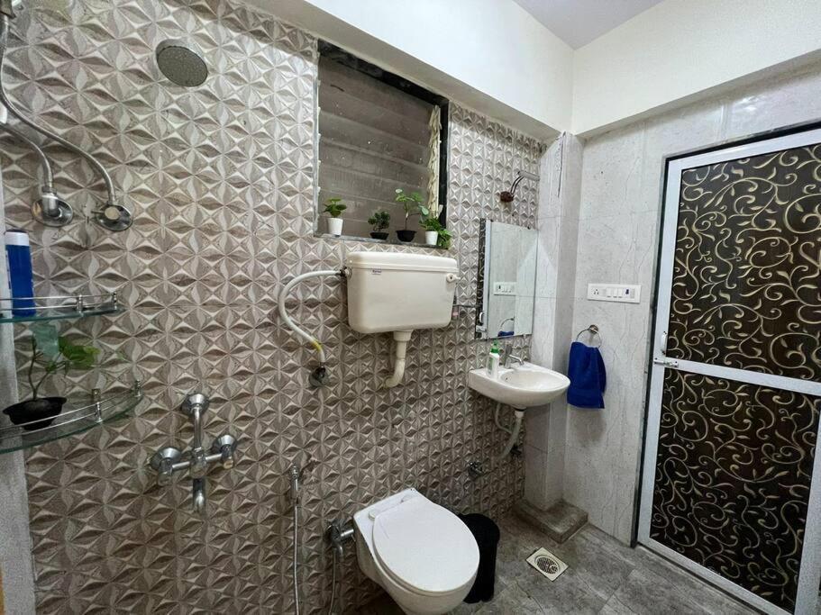 Apartment Jastcon, 19th Rd, Khar, Ambedkar Colony By Connekt Homes Mumbai