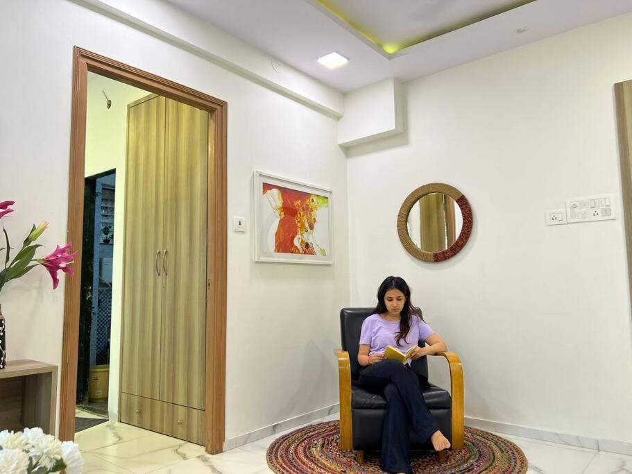 Jastcon, 19th Rd, Khar, Ambedkar Colony By Connekt Homes