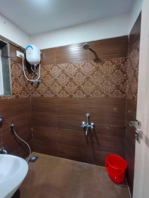Marina 203, Nl Road, Bandra West By Connekt Homes Apartment