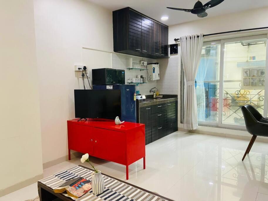 Marina 203, Nl Road, Bandra West By Connekt Homes Apartment Mumbai