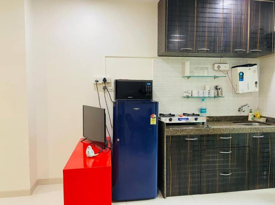 Marina 203, Nl Road, Bandra West By Connekt Homes Apartment