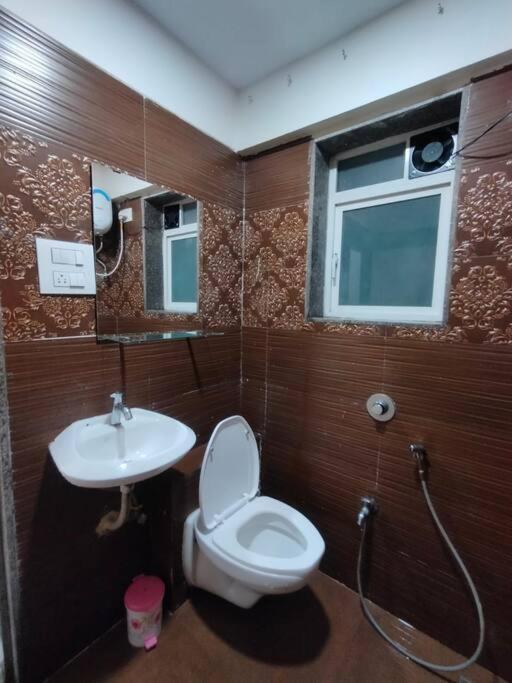Apartment Marina 203, Nl Road, Bandra West By Connekt Homes Mumbai