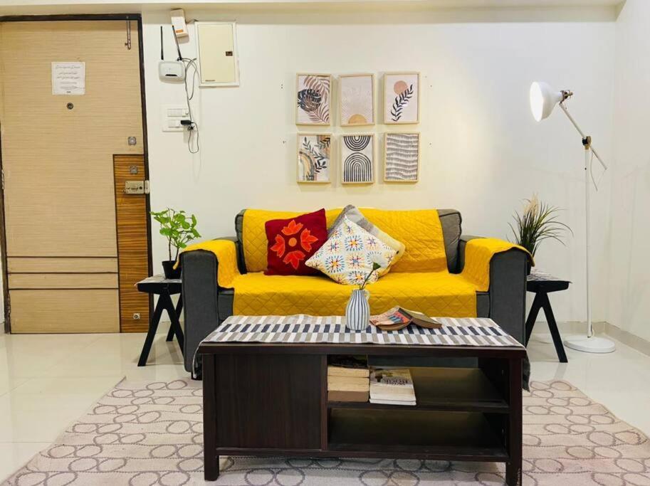 Marina 203, Nl Road, Bandra West By Connekt Homes Apartment Mumbai