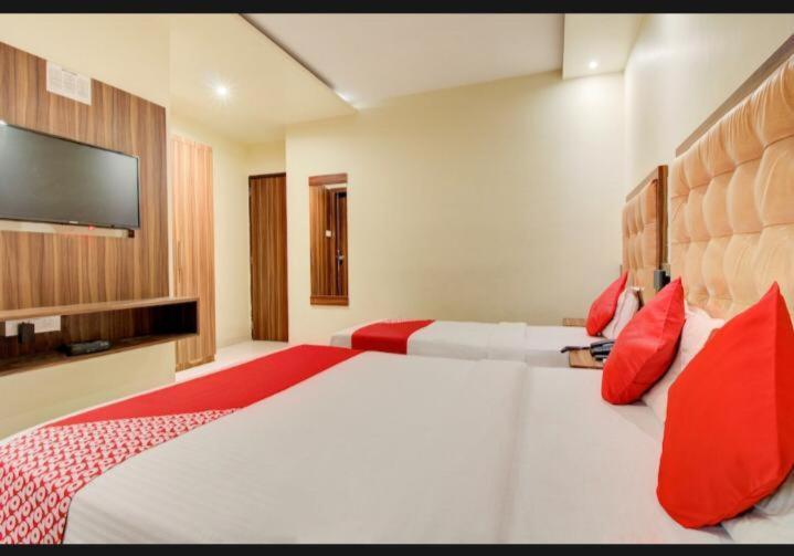 Emerald Near T2 International Airport Hotel