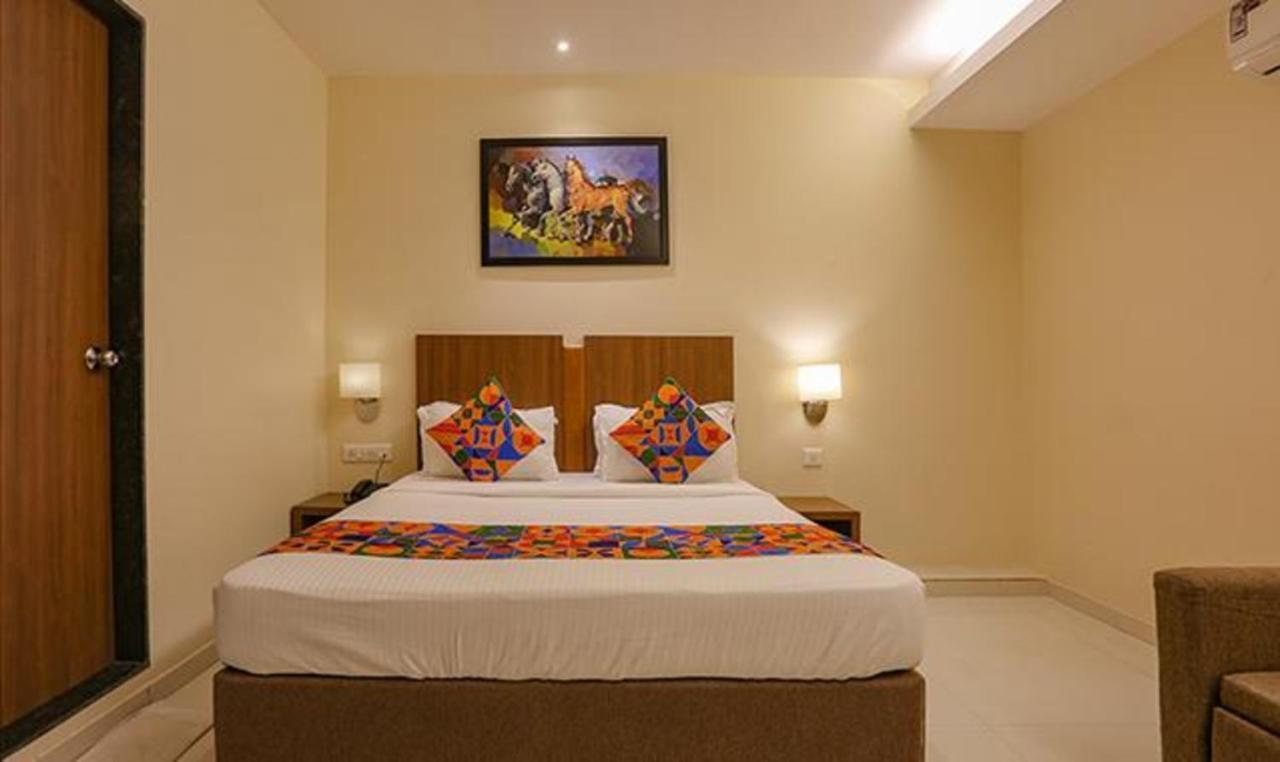 Fabhotel Royal International - Nr International Airport Hotel 3*
