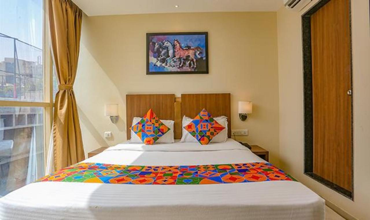 Fabhotel Royal International - Nr International Airport