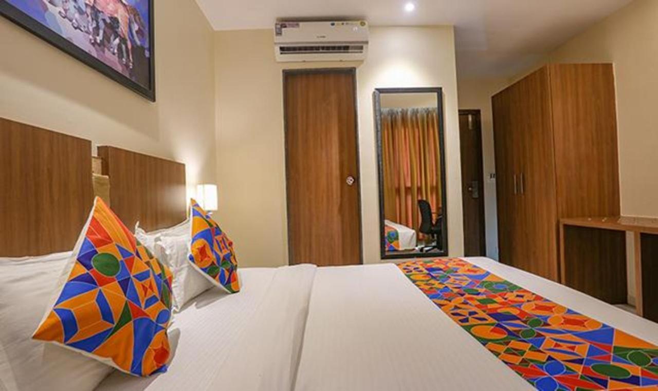 Fabhotel Royal International - Nr International Airport 3*