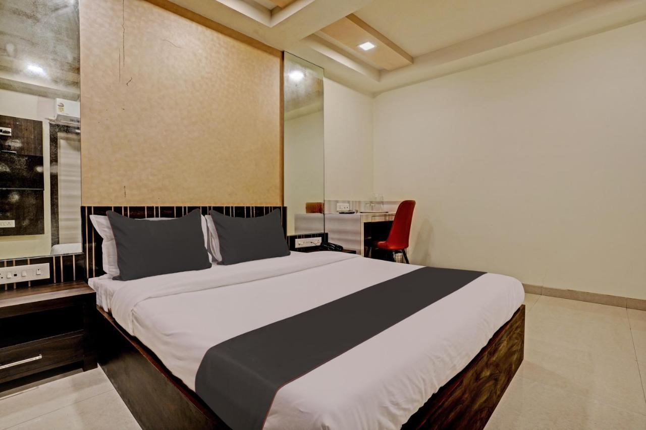 Hotel Collection O 81533 Galaxy Shelter Mumbai