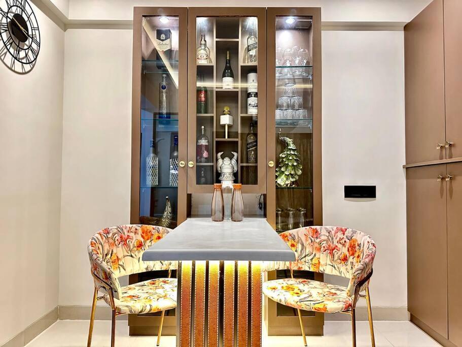 Mi Casa Su Casa: 2bhk Apartment Mumbai