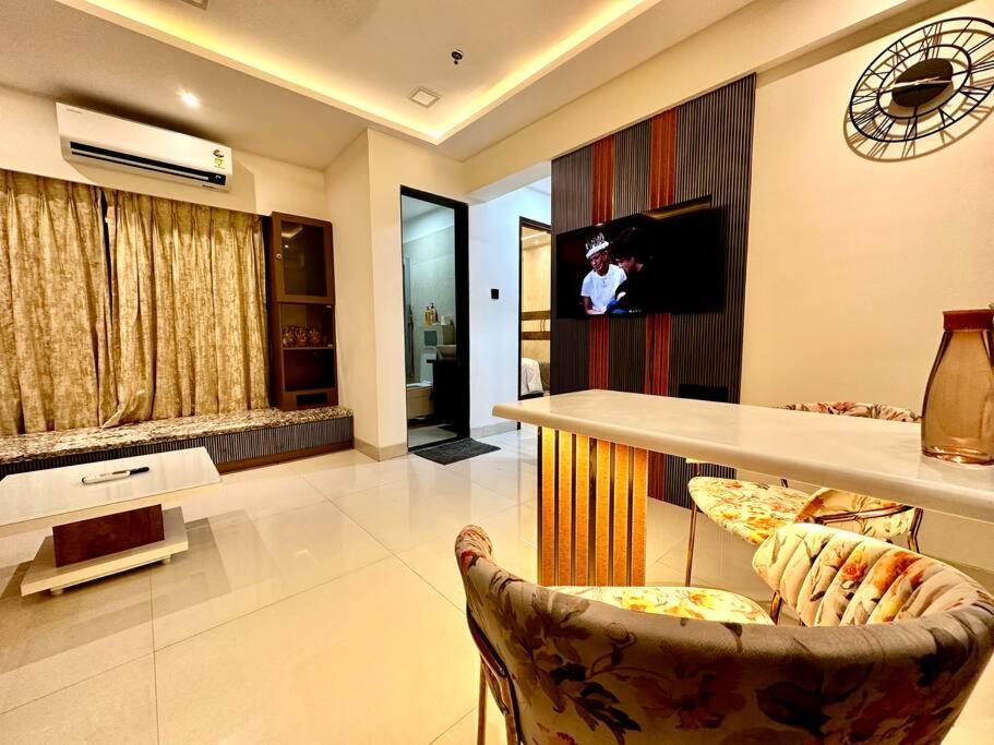 Mi Casa Su Casa: 2bhk *