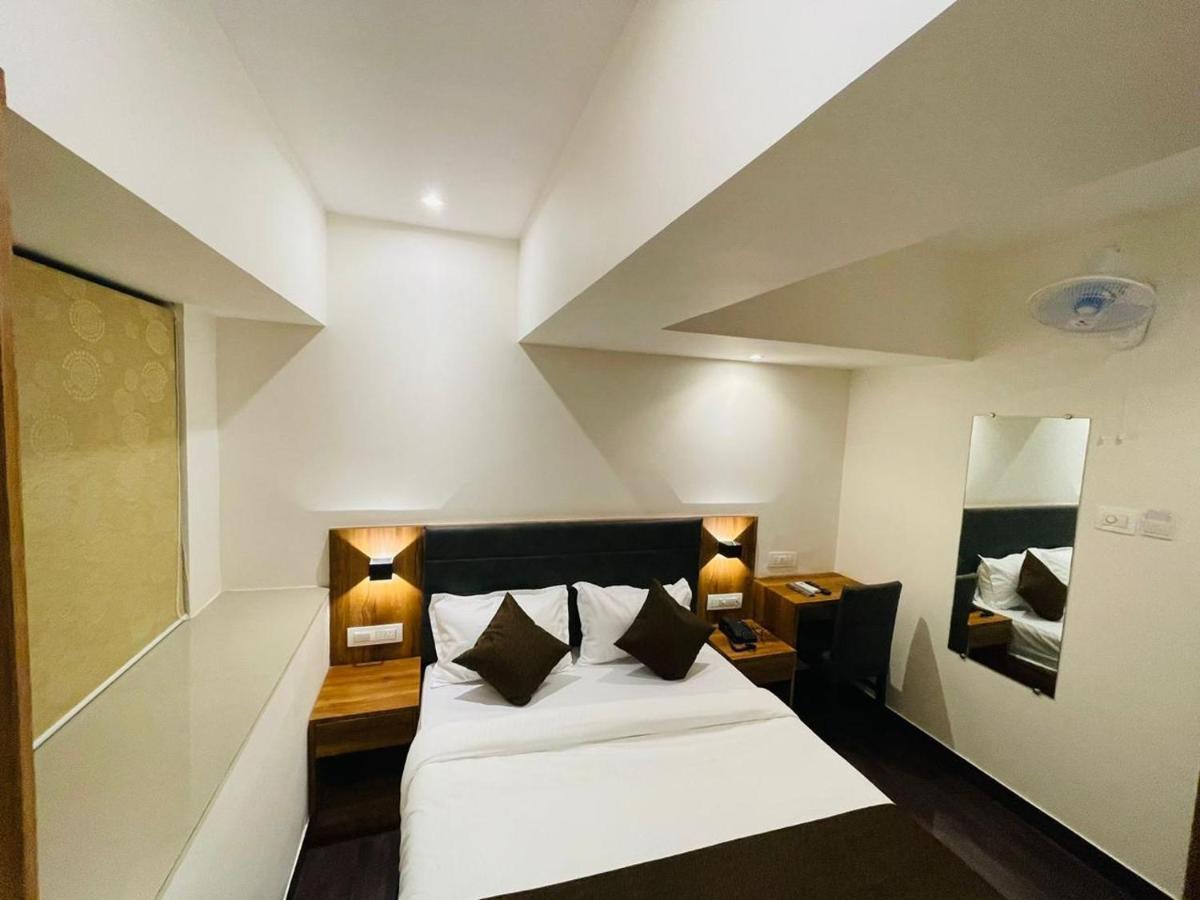 Hilton 2* Mumbai