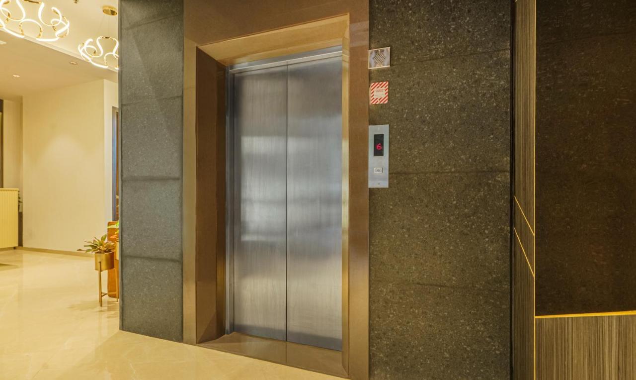 Treebo Premium Savera