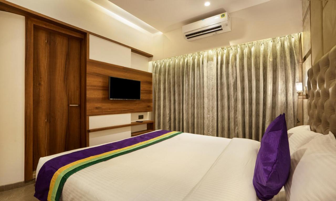 Treebo Premium Savera Hotel 4*