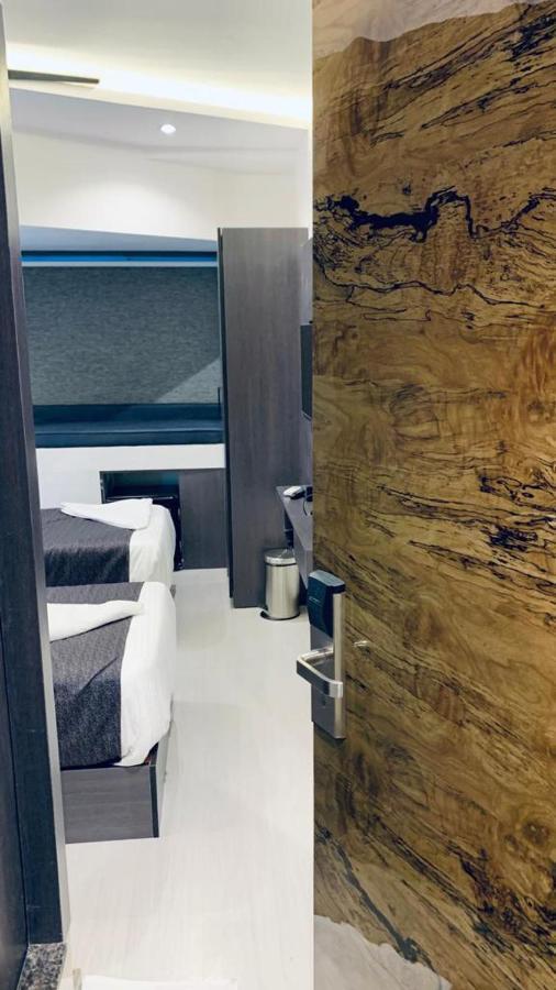 Hotel Larmont Luxury