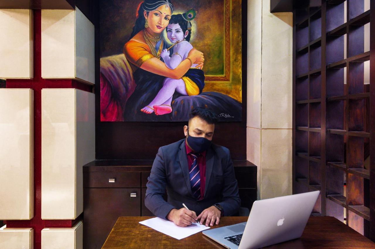 Arnna-goregaon Hotel 4*