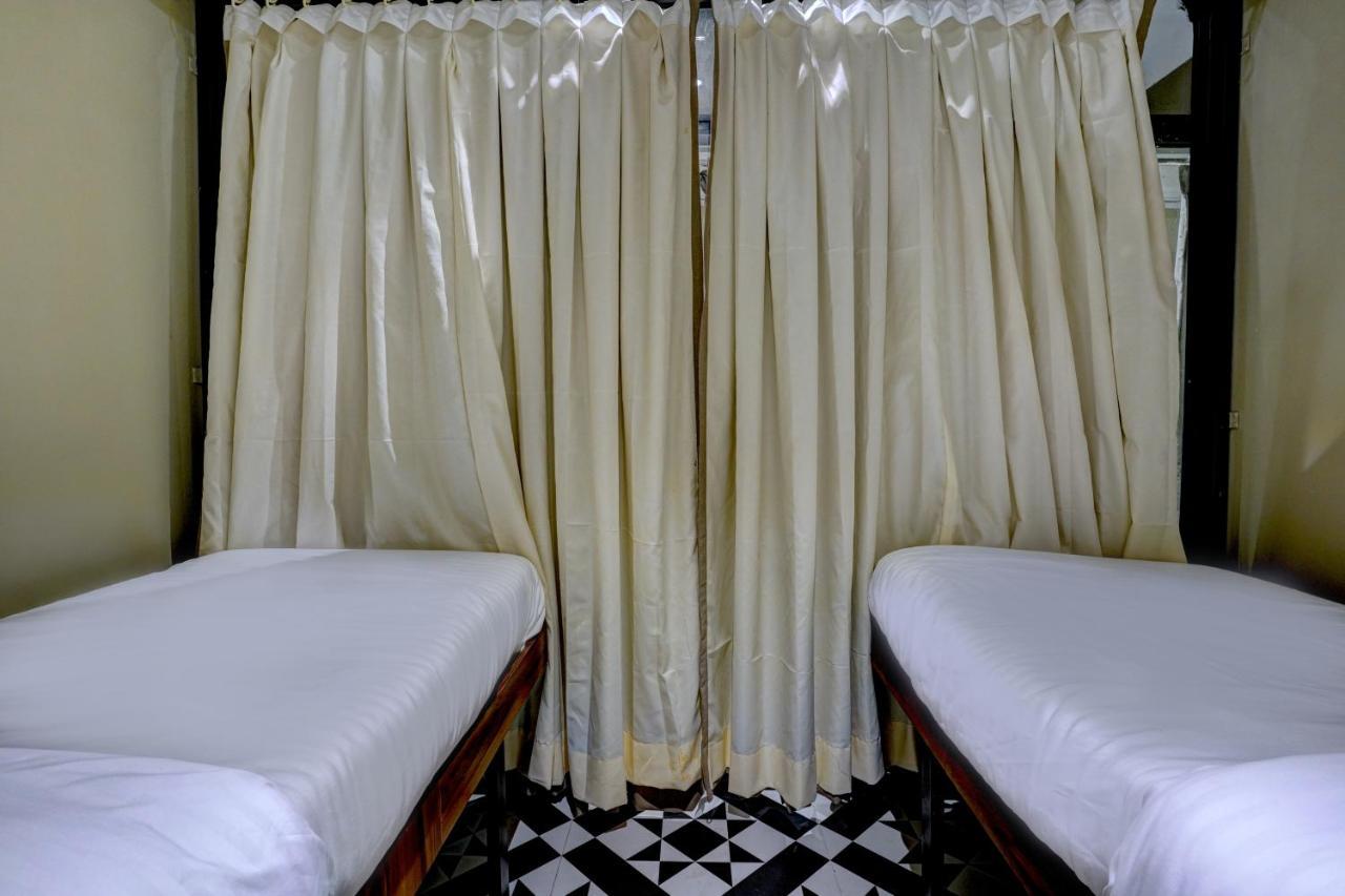 Tokyo Stay,hostel,mumbai Capsule hotel