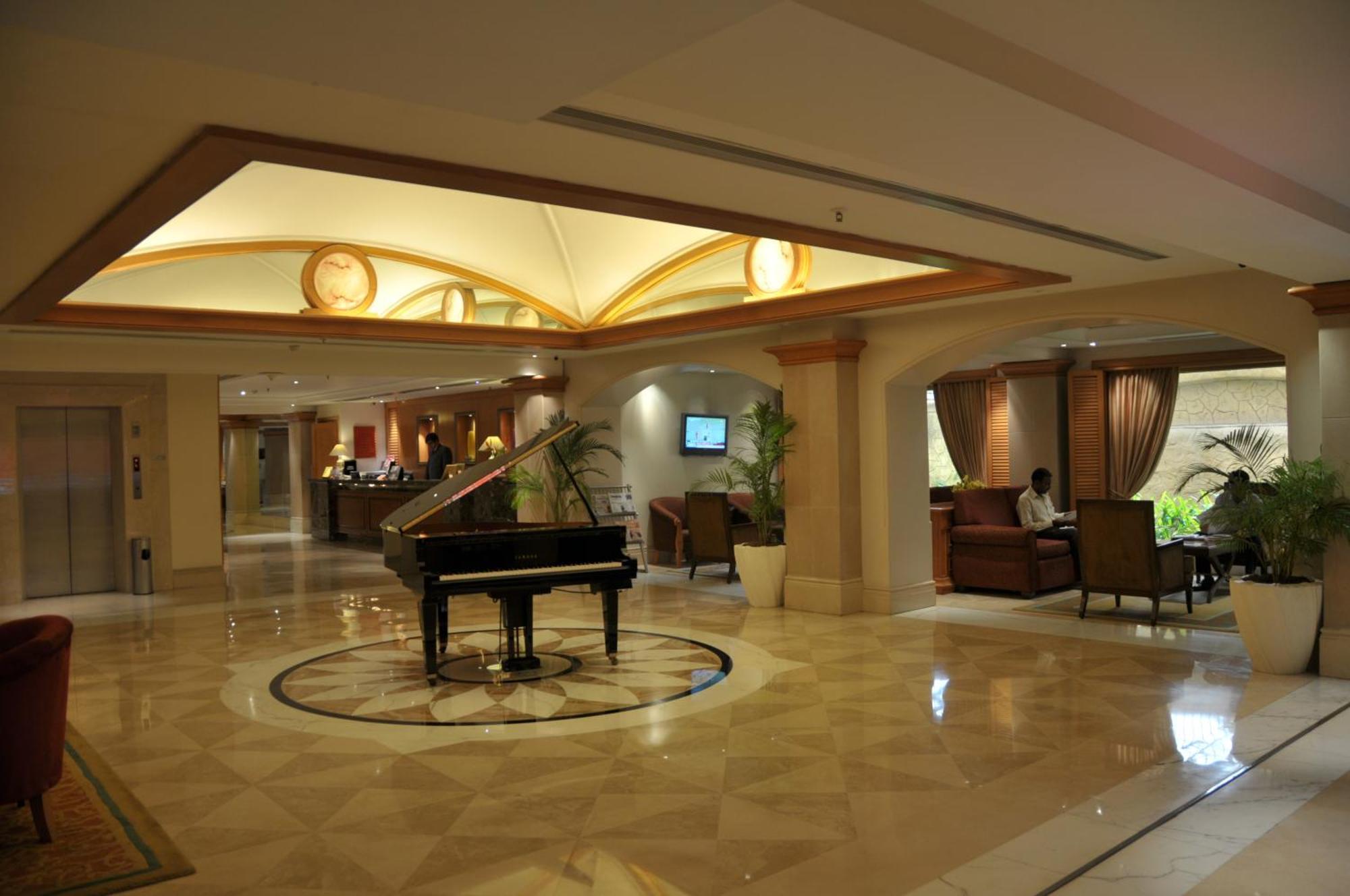 Ramada Plaza By Wyndham Palm Grove Hotel 5*