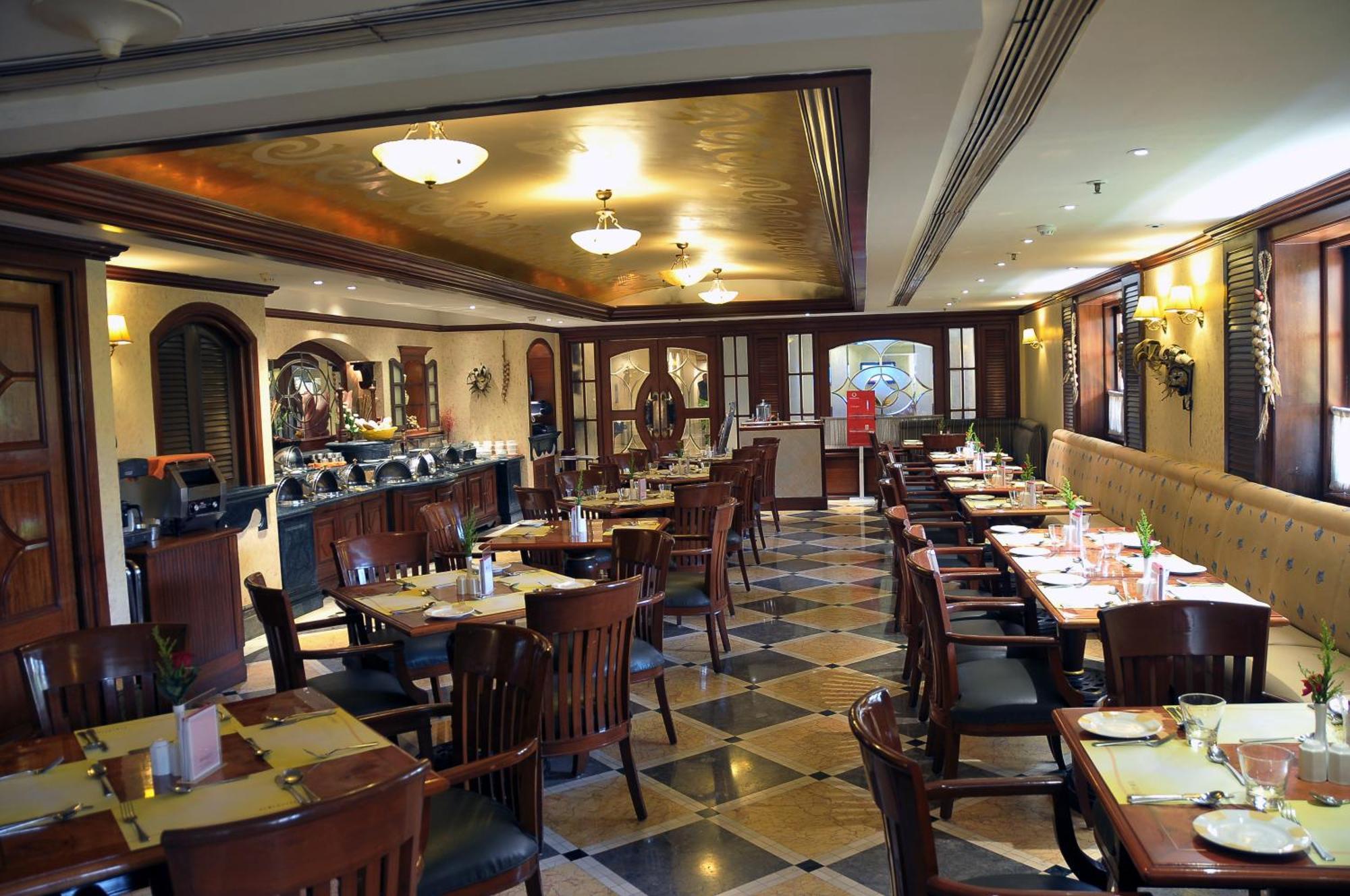 Ramada Plaza By Wyndham Palm Grove Hotel 5*