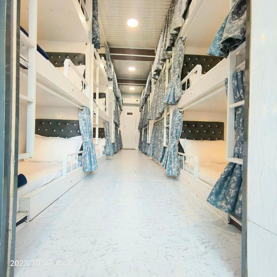 Marol Metro Hostel *