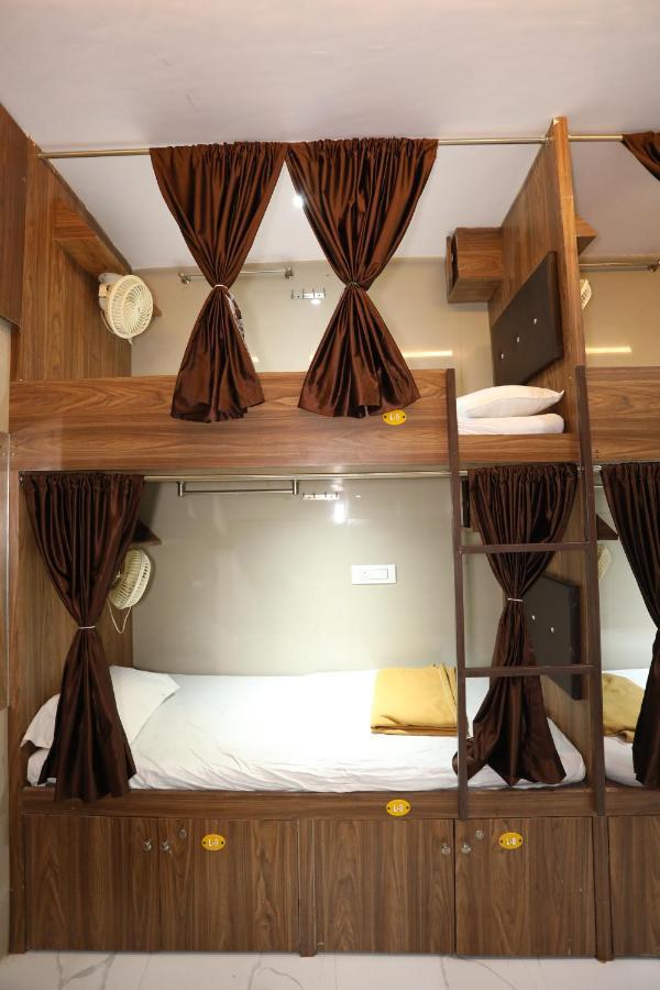 Mango Marol Hostel *