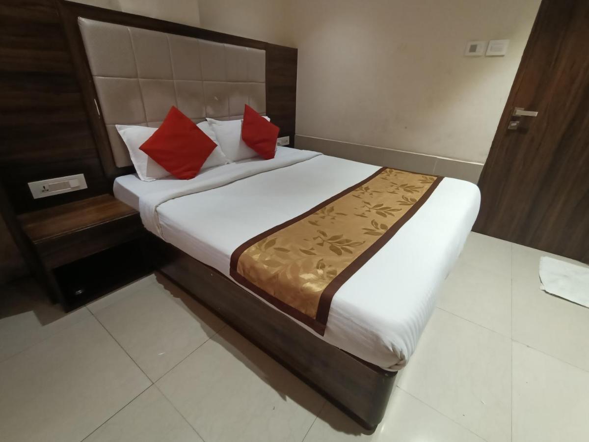 Fabhotel Regal Inn Hotel Bombaim