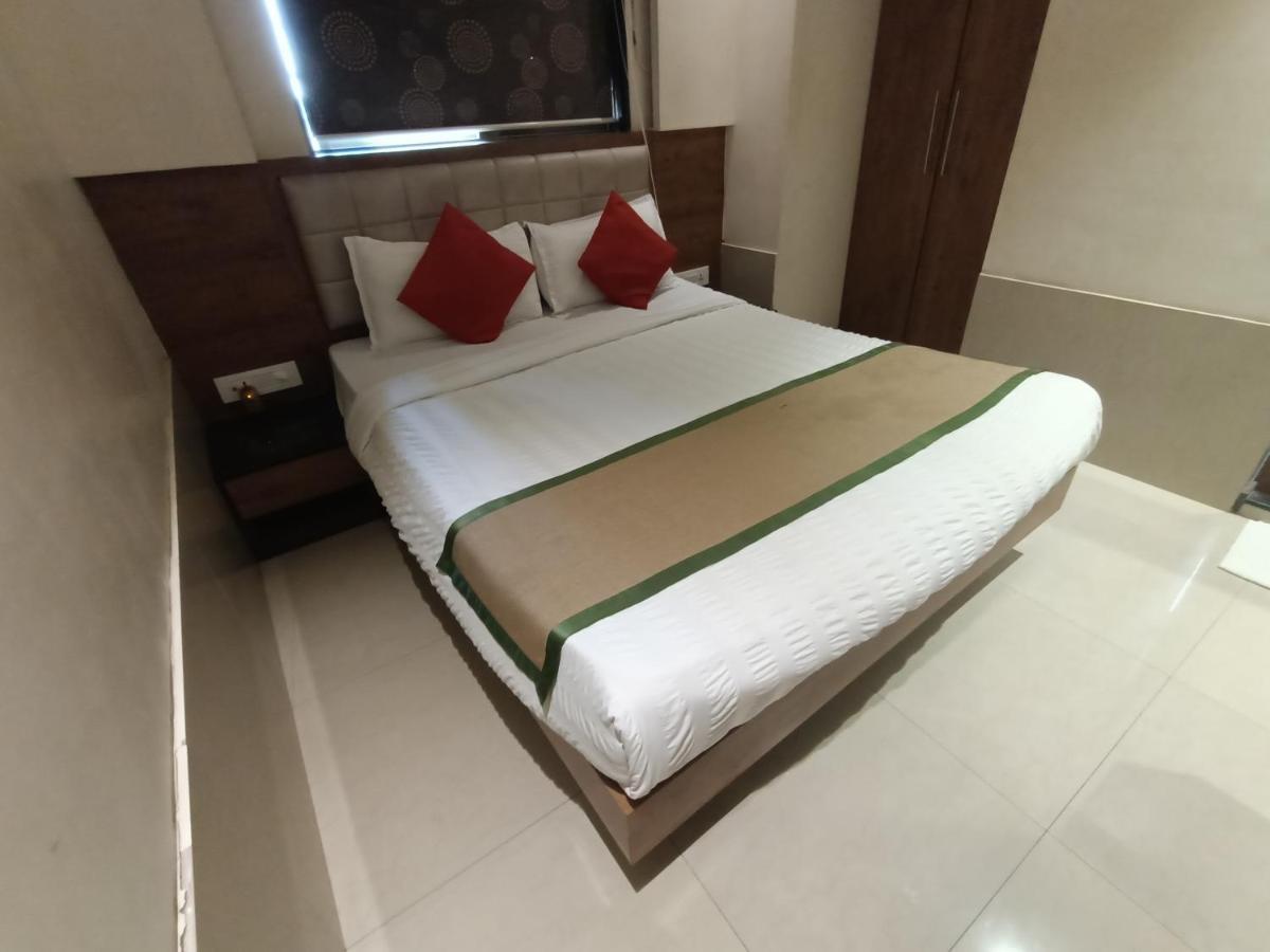 Fabhotel Regal Inn Hotel Bombaim