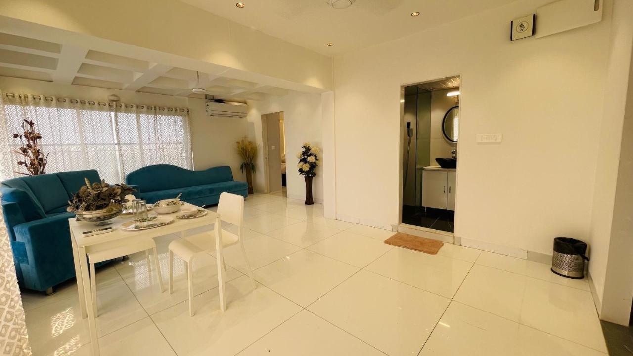 One Bedroom Apartment- Near Kokilaben Ambani Hospital, Andheri West Apartment *