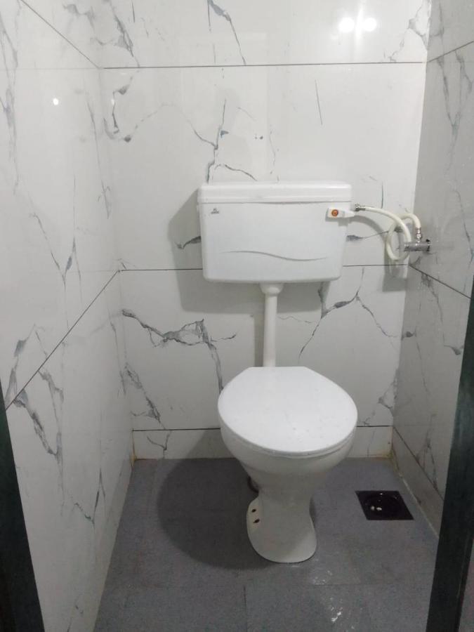 Guest house New Amaan Palace *